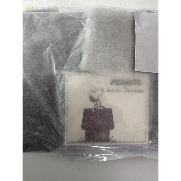 $250 Marc Jacobs Wallet Peanuts Snoopy Collection Unisex New with tags - Picture 6 of 9